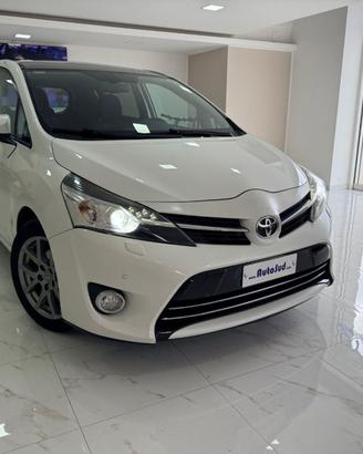 TOYOTA Verso 2.0 D Active 7 posti