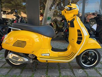Piaggio Vespa 300 GTS SUPER E5