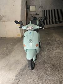 Vespa et4 150