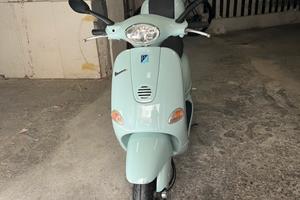Vespa et4 150