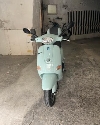 Vespa et4 150