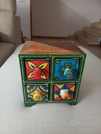 Cassettiera portagioie portaspezie indiano 