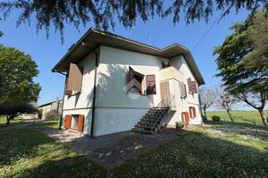 CASA INDIPENDENTE A ARGENTA