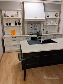 CUCINA CLASSICA IN LEGNO
