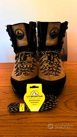 Scarponi da montagna. La sportiva nepal treck n.45