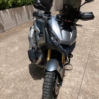 Honda x-adv 750