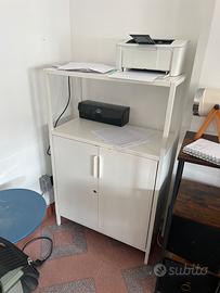 Mobiletto in ferro Ikea