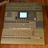 Mixer Digitale Tascam DM3200