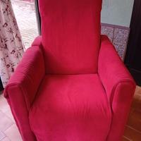 Poltrona reclinabile a batteria e alzata assistita