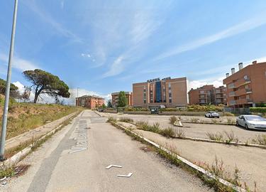 Ponte di nona trilocale con balcone e p.auto
