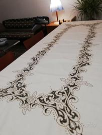 Tovaglia cm 280x165 di un bel lino