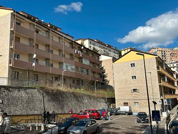 Appartamento ristrutturato con balcone in Viale Da