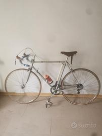 bici da corsa  aquila lusso