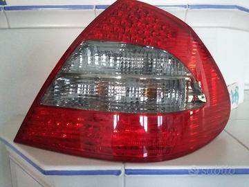 Faro posteriore dx Mercedes E Kompressor 2008