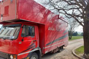 AUTONEGOZIO IVECO  RESTI