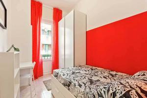 Stanza in appartamento di 203 m² a Milano