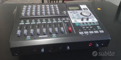 Registratore multitraccia Tascam DP-01FX DP