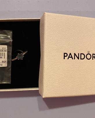 Anello corona blu scintillante Pandora.