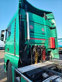 Trattore stradale in ADR con circuito idraulico