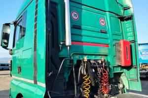 Trattore stradale in ADR con circuito idraulico