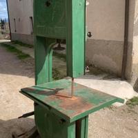 Sega a nastro pezzolato