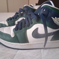 AIR JORDAN 1 MID SE