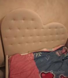 Letto contenitore a forme di cuore