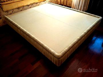 Letto sommier rivestito in raso