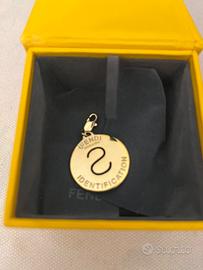 Ciondolo iniziale Fendi