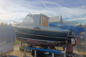 Gozzo in vetroresina