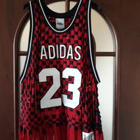 Jersey Jeremy Scott per Adidas