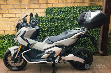 Honda X-ADV 750 full optional 