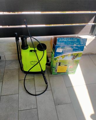 POMPA SPRUZZA VELENO PER PIANTE 