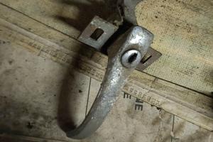 Chiusura cofano fiat 600