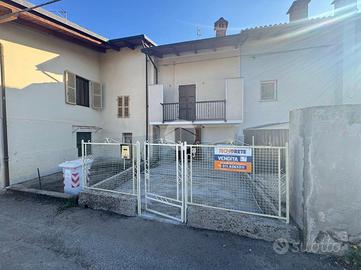 CASA SEMINDIPENDENTE A GIAVENO