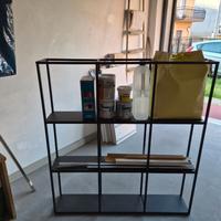 Libreria a muro in ferro