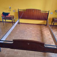 letto matrimoniale in legno e ferro