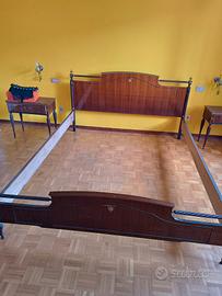 letto matrimoniale in legno e ferro