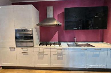 Cucina come nuova + Consegna gratuita