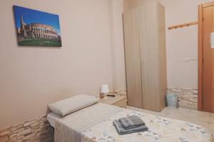 Stanza singola zona Fiumicino