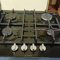 piastra 4 fuochi Bosch praticamente nuova 