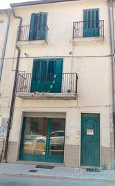 Casa più locale commerciale