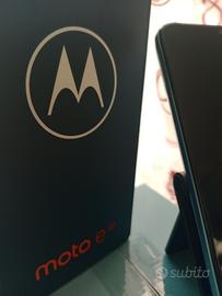 cellulare motorola e22