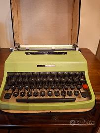 Macchina da scrivere portatile