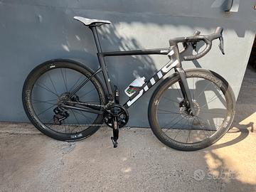 Bmc teammachine slr01  Two dura ace 54