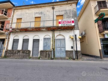 Villa di 200 m² con più di 5 locali e box auto dop