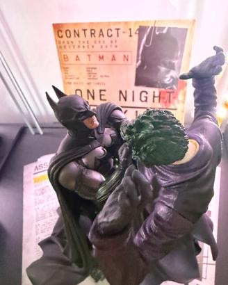 Statua Batman Arkham Origins.  NO GIOCO