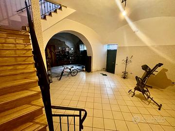 Appartamento duplex in corte