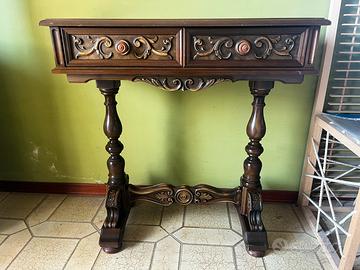 Consolle vintage in legno intagliato