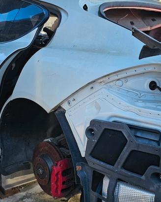 Porsche panamera ricambi usati vettura rottamata